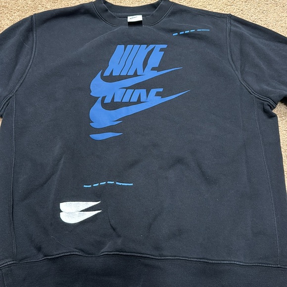 Nike men’s crewneck. Small - Picture 5 of 8